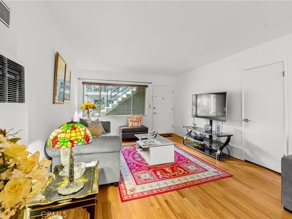 4501 Finley Avenue 4, Los Angeles CA 90027