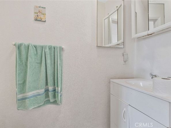 535 W Olive, Inglewood CA 90301