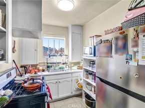 1661 Arlington Avenue, Los Angeles CA 90019