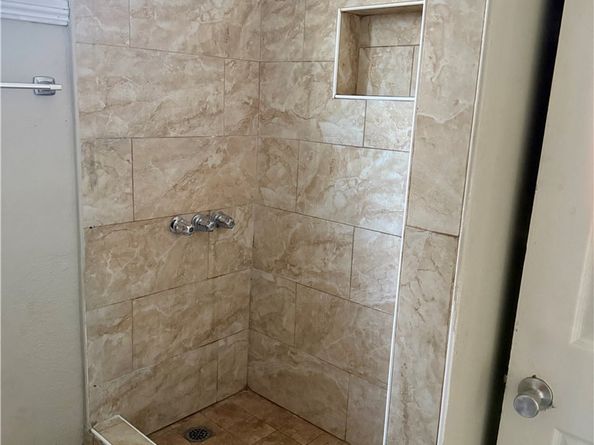 248 E 110th St, Los Angeles CA 90061