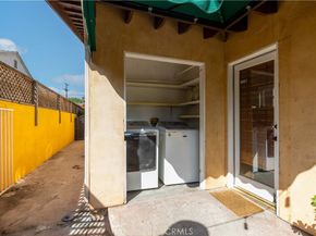 7326 Vanalden, Reseda CA 91335