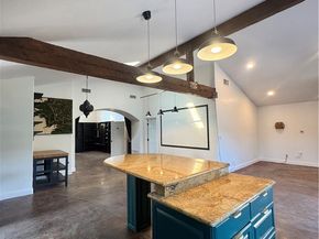 7326 Vanalden, Reseda CA 91335