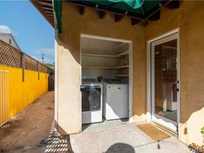 7326 Vanalden, Reseda CA 91335