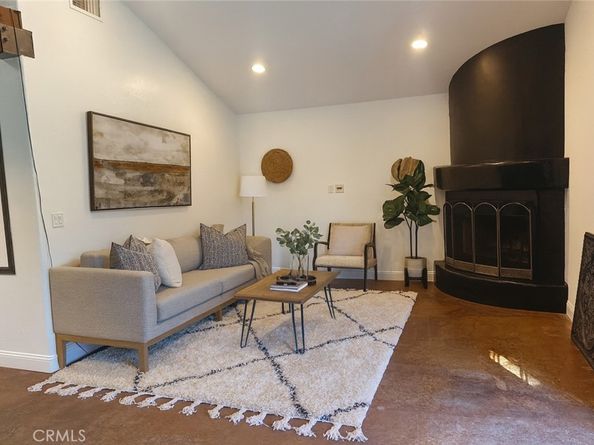 7326 Vanalden, Reseda CA 91335