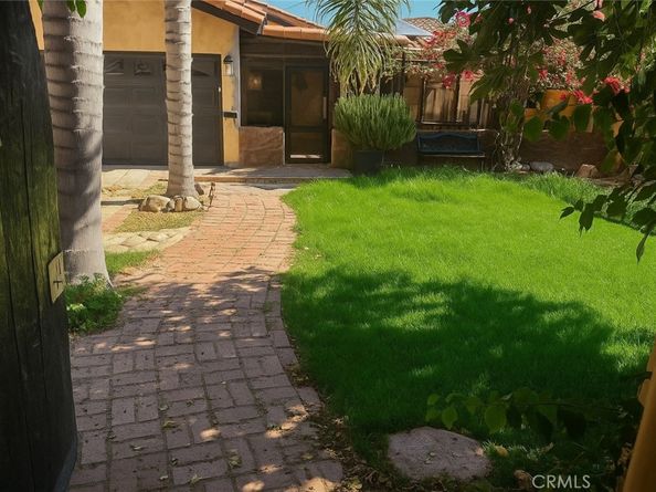 7326 Vanalden, Reseda CA 91335