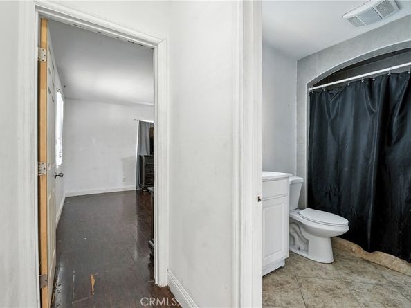 10333 Capistrano Avenue, South Gate CA 90280