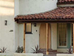 1935 W 76th Street, Los Angeles CA 90047