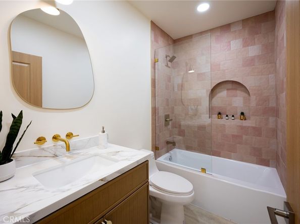 1935 W 76th Street, Los Angeles CA 90047