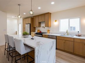 1935 W 76th Street, Los Angeles CA 90047