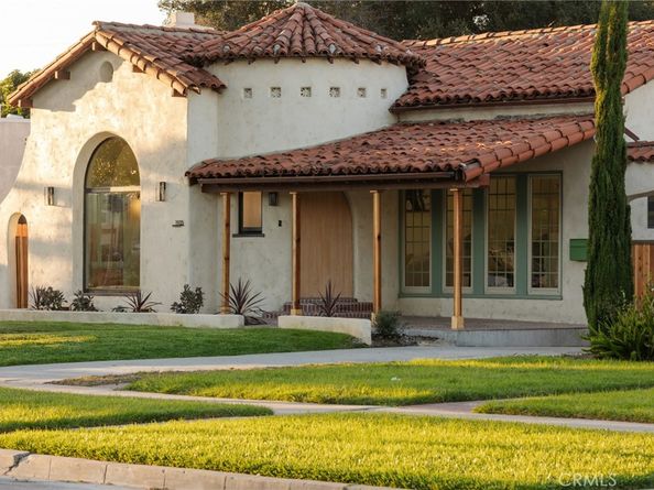 1935 W 76th Street, Los Angeles CA 90047