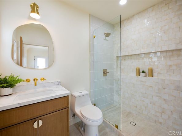 1935 W 76th Street, Los Angeles CA 90047