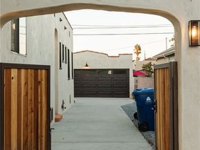 1935 W 76th Street, Los Angeles CA 90047