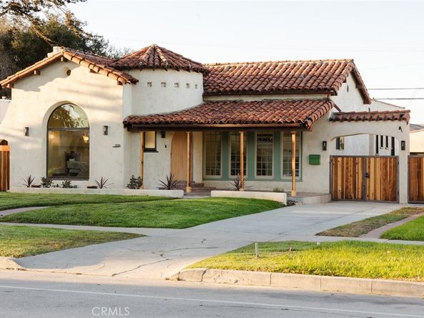 1935 W 76th Street, Los Angeles CA 90047