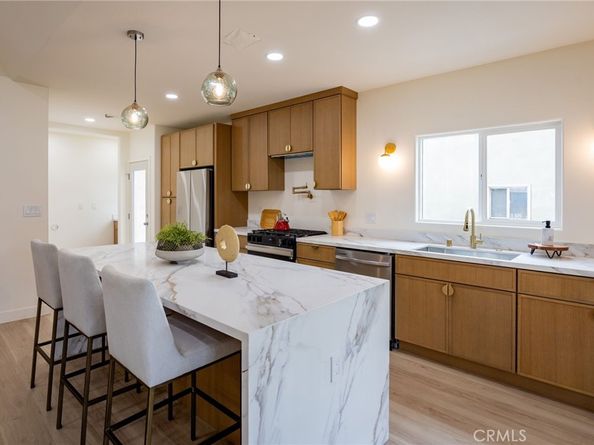 1935 W 76th Street, Los Angeles CA 90047