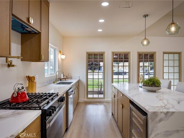 1935 W 76th Street, Los Angeles CA 90047