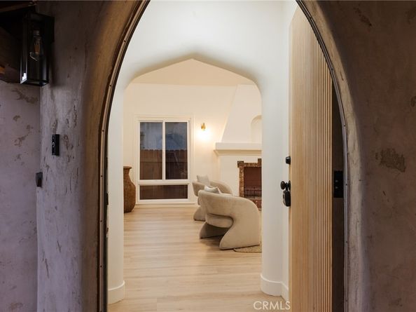 1935 W 76th Street, Los Angeles CA 90047