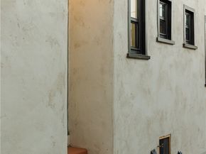 1935 W 76th Street, Los Angeles CA 90047