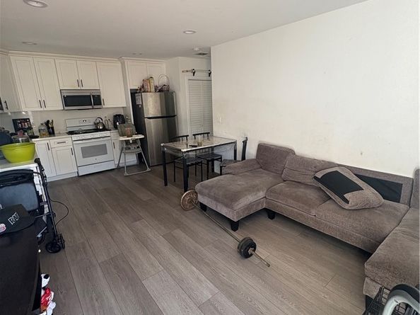 1266 E E 50th street, Los Angeles CA 90011