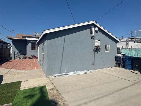 1266 E E 50th street, Los Angeles CA 90011