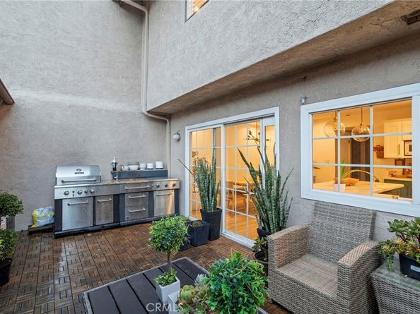 10330 Downey, Downey CA 90241