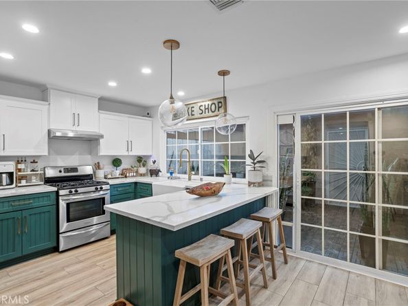 10330 Downey, Downey CA 90241