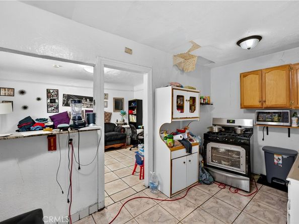 1008 E 74th Street, Los Angeles CA 90001