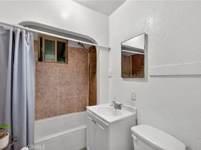 1008 E 74th Street, Los Angeles CA 90001