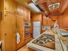 8006 Hooper, Los Angeles CA 90001