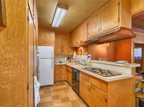 8006 Hooper, Los Angeles CA 90001
