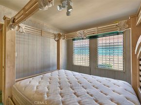 8006 Hooper, Los Angeles CA 90001