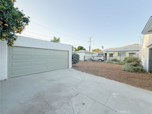 1215 N Chester Avenue, Compton CA 90221