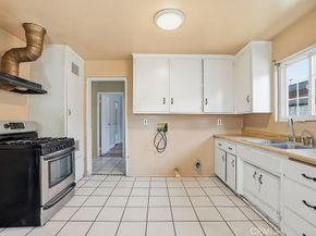 726 Weelo Drive, Costa Mesa CA 92627