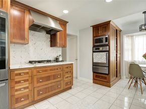 15556 Valerio, Van Nuys CA 91406
