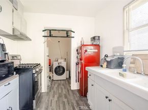 2010 N Los Robles Avenue, Pasadena CA 91104