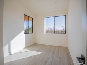 2608 Honolulu Avenue 214, Montrose CA 91020
