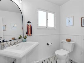 869 Cumberland Road, Glendale CA 91202