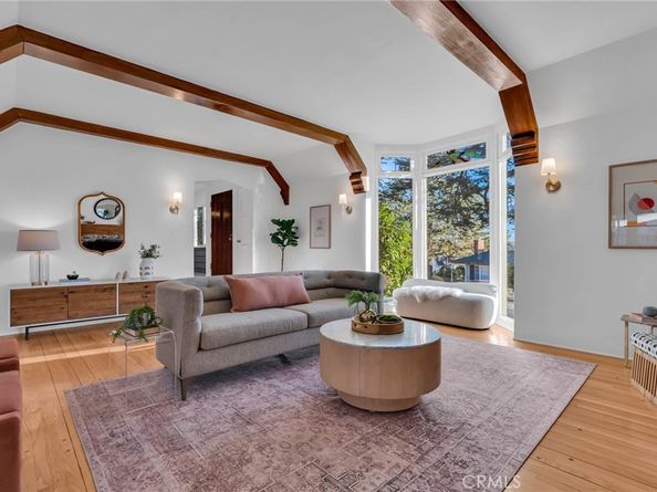 869 Cumberland Road, Glendale CA 91202