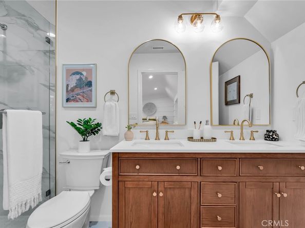 869 Cumberland Road, Glendale CA 91202