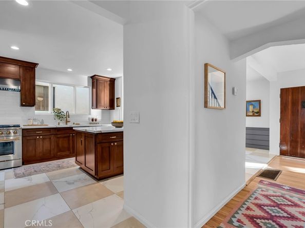 869 Cumberland Road, Glendale CA 91202