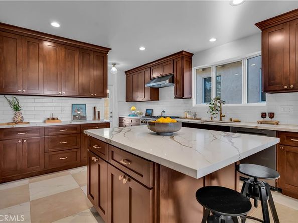 869 Cumberland Road, Glendale CA 91202