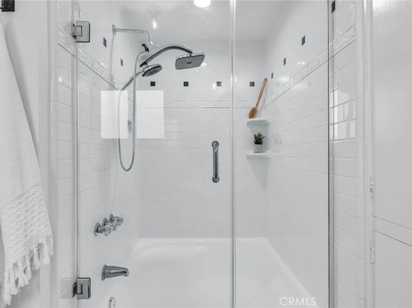 869 Cumberland Road, Glendale CA 91202