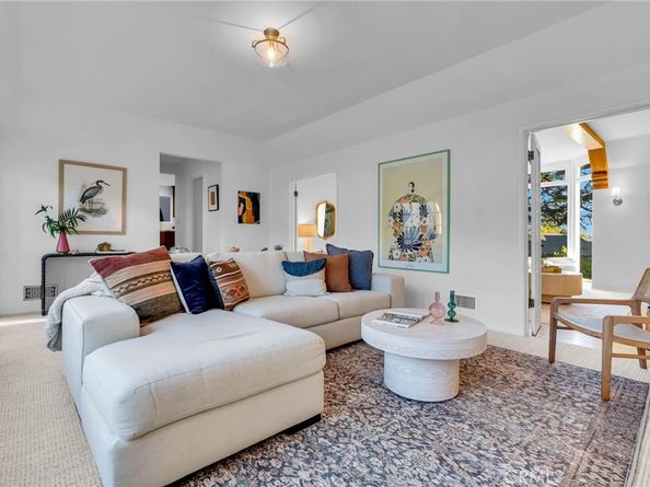 869 Cumberland Road, Glendale CA 91202