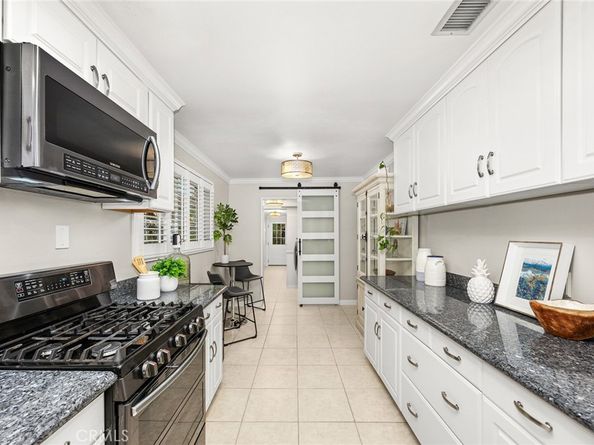 327 E LEMON Avenue, Monrovia CA 91016