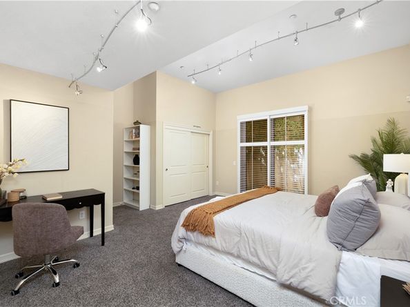 1406 S California Avenue C, Monrovia CA 91016