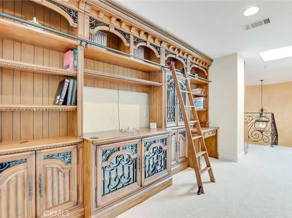 462 Pomello Drive, Claremont CA 91711