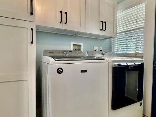 1955 N Los Robles Avenue, Pasadena CA 91104