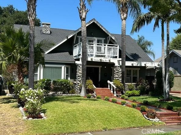 1955 N Los Robles Avenue, Pasadena CA 91104