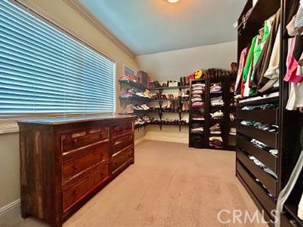 1955 N Los Robles Avenue, Pasadena CA 91104