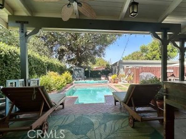1955 N Los Robles Avenue, Pasadena CA 91104