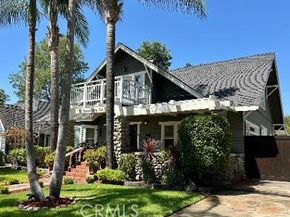 1955 N Los Robles Avenue, Pasadena CA 91104